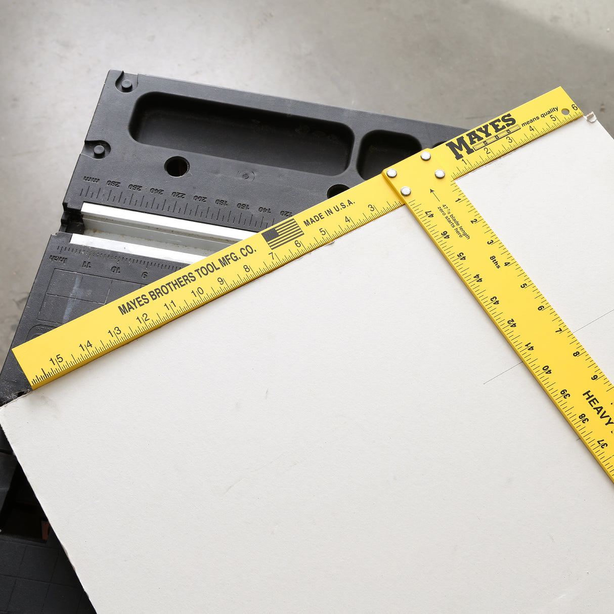 Mayes 10182 Heavy Duty Aluminum Wallboard Square (48 Inch) Additional Image 7