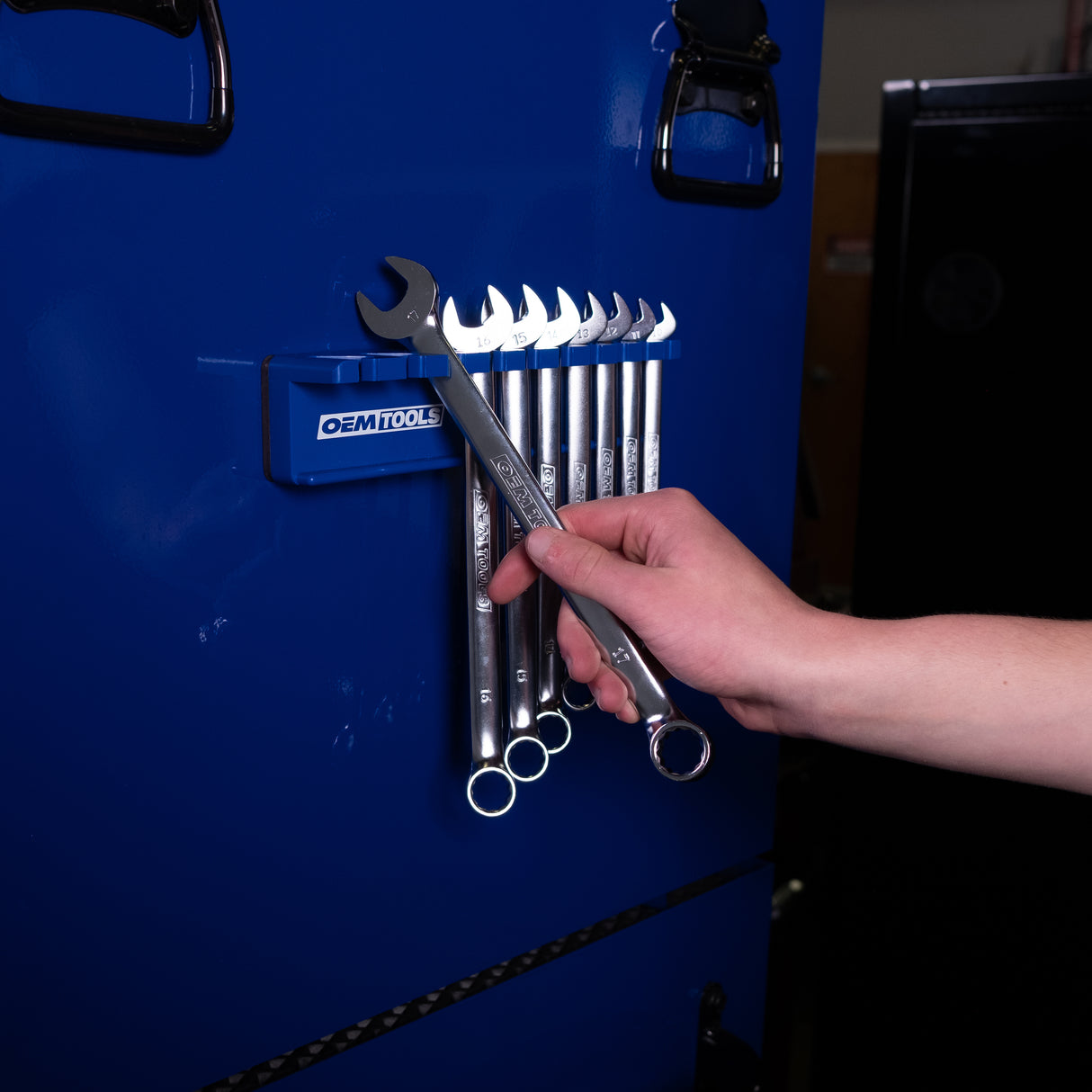 OEMTOOLS 22515 Magnetic Wrench Holder (Blue) Additional Image 7