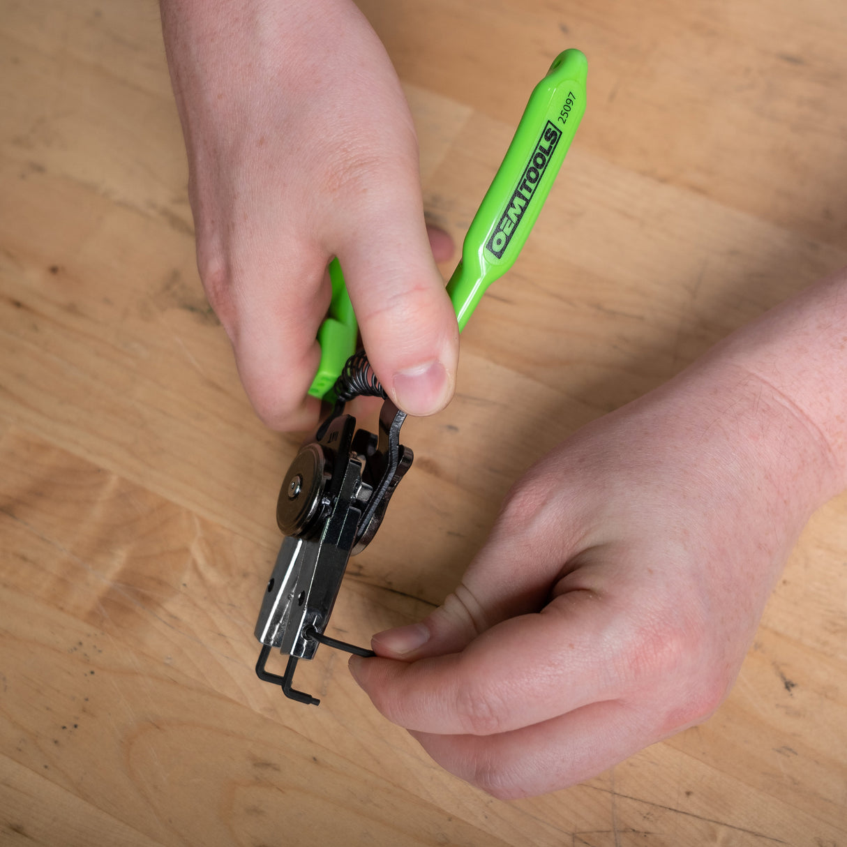 OEMTOOLS 25097 Professional Internal/External Snap Ring Pliers Additional Image 9