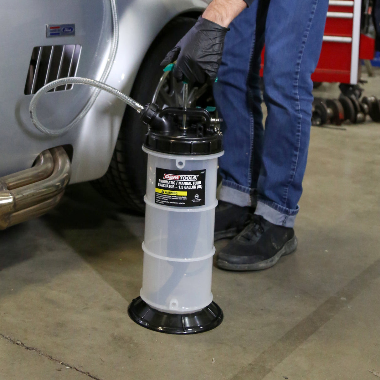 OEMTOOLS 24477 Pneumatic/Manual Fluid Extractor 1.5 Gallon (6 Qt) Additional Image 9