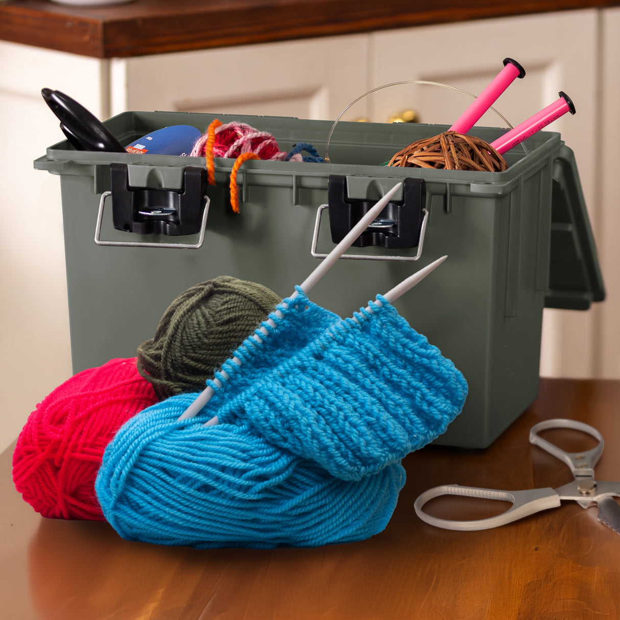 Sheffield 12712 XL Field Box with Lift Out Storage Tray-Olive Drab Green Additional Image 8