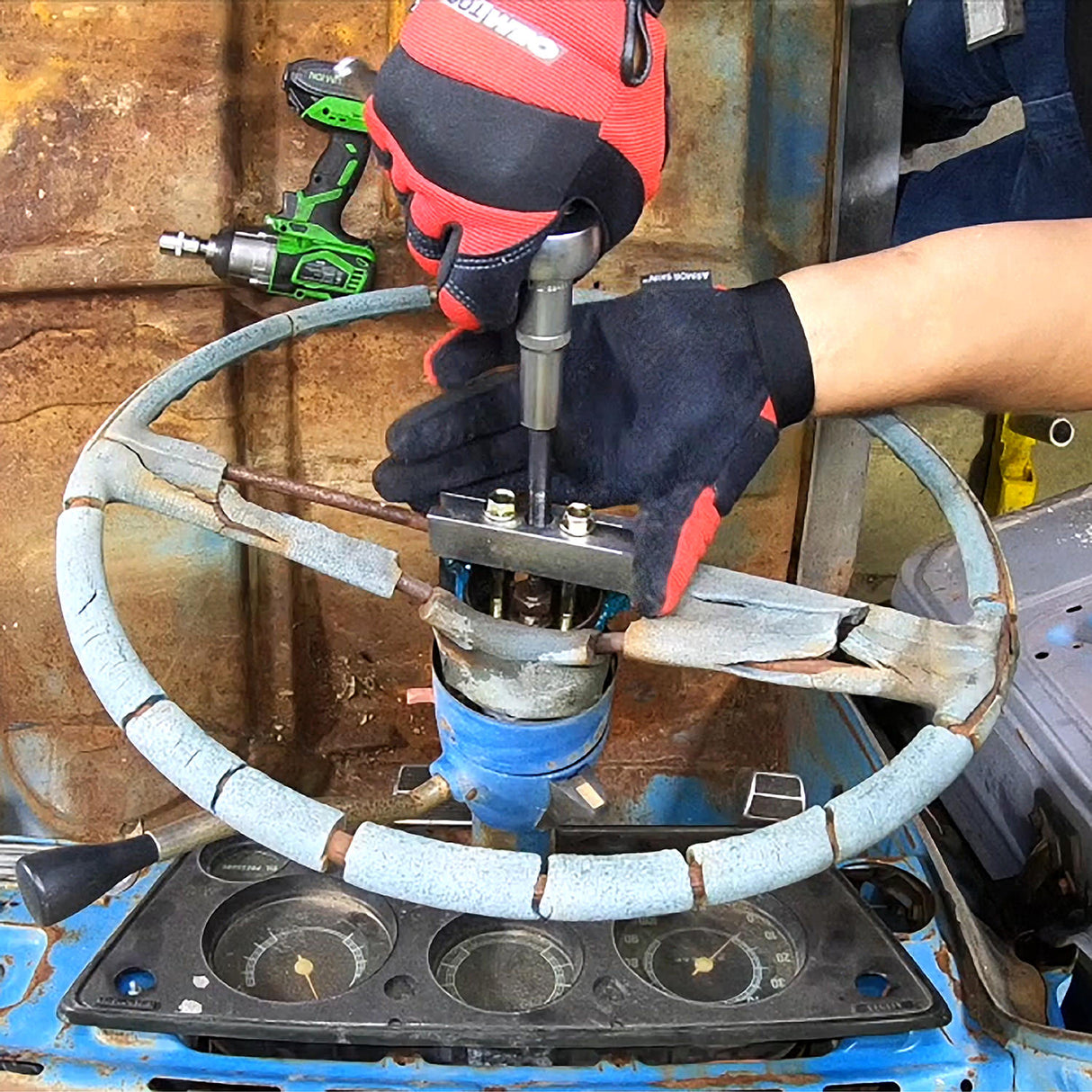 OEMTOOLS 37182 Steering Wheel Puller Additional Image 6