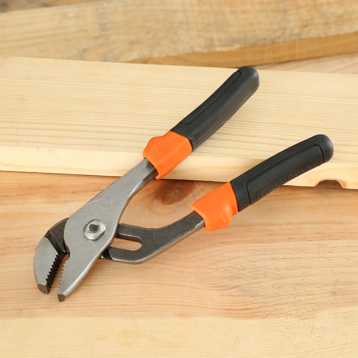 GreatNeck W65C Groove Pliers (6-1/2 Inch) Additional Image 6