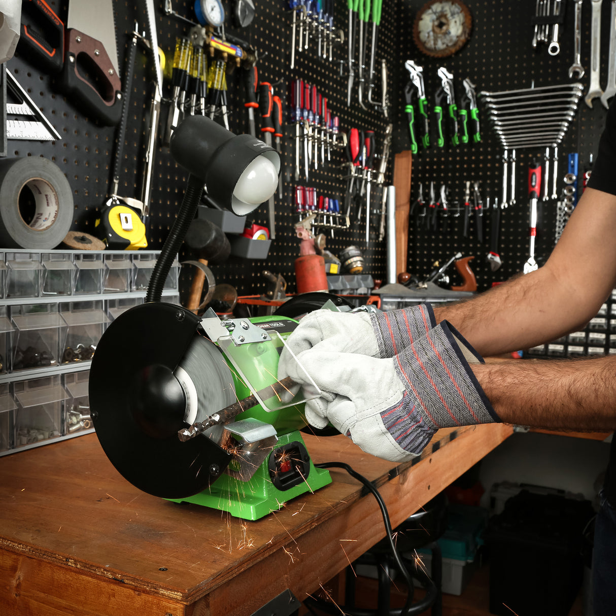 OEMTOOLS 80058 6in. Bench Grinder with Lamp Additional Image 5