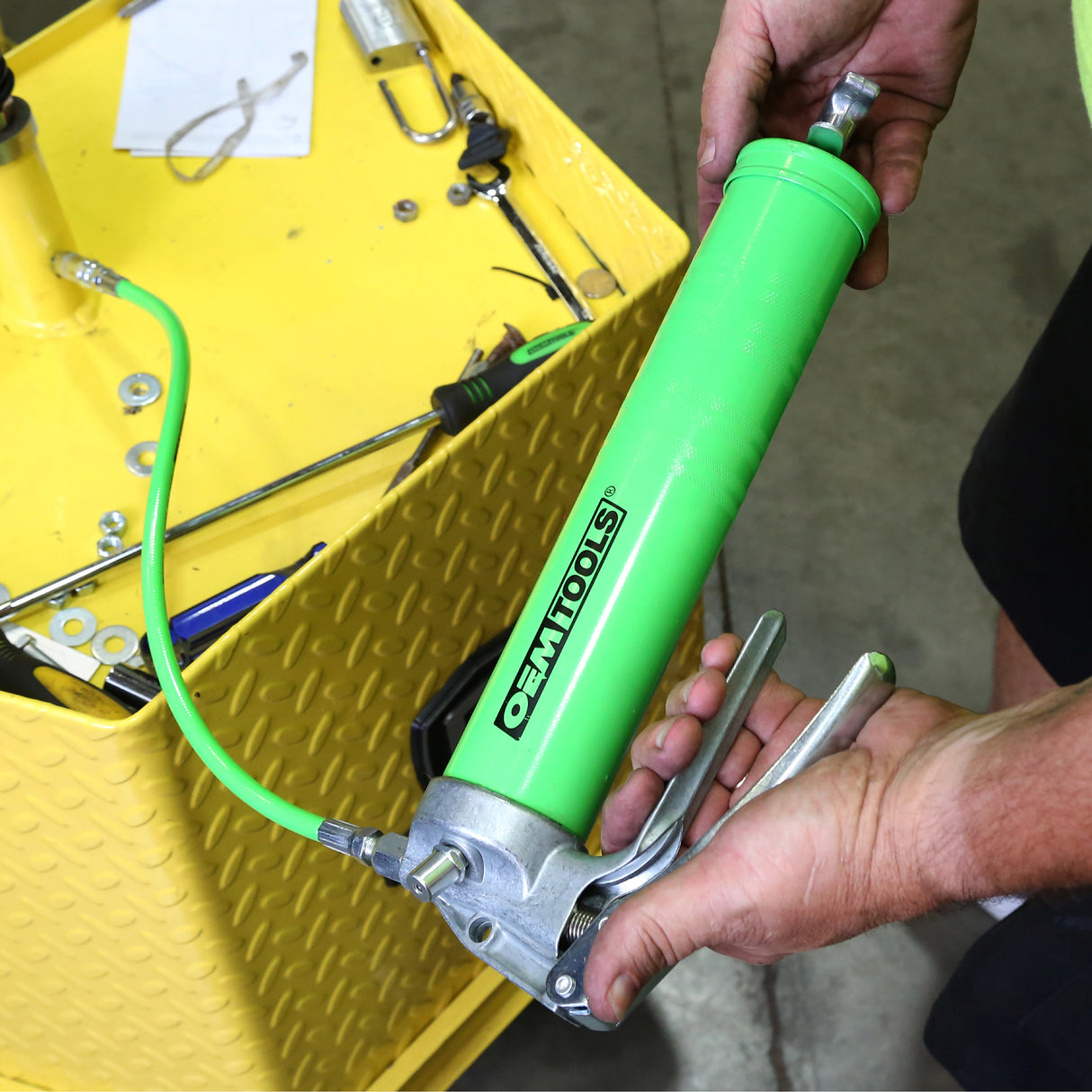 OEMTOOLS 87203 Pistol Grip Grease Gun Additional Image 8