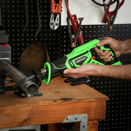 OEMTOOLS 24491 20V MAX* Li-ion Reciprocating Saw Additional Image 7