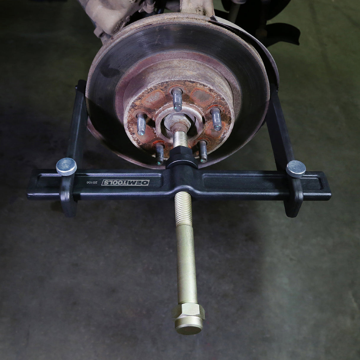 OEMTOOLS­ 25106 Brake Drum Hub and Rotor Puller Additional Image 9