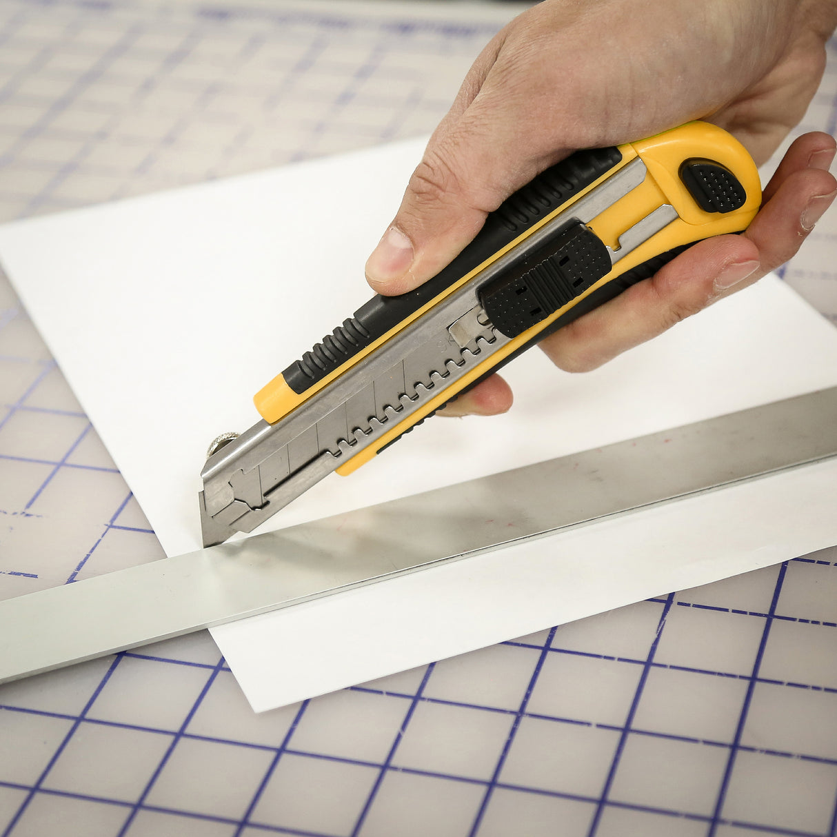GreatNeck 80026 Speed Feed Snap-Off Knife Additional Image 9