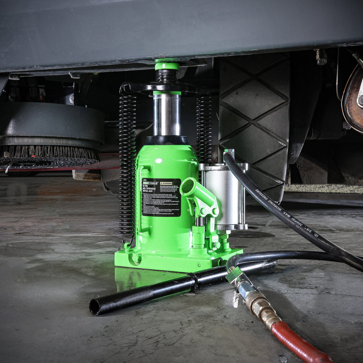 OEMTOOLS 24850 20 Ton Air/Hydraulic Bottle Jack Additional Image 7