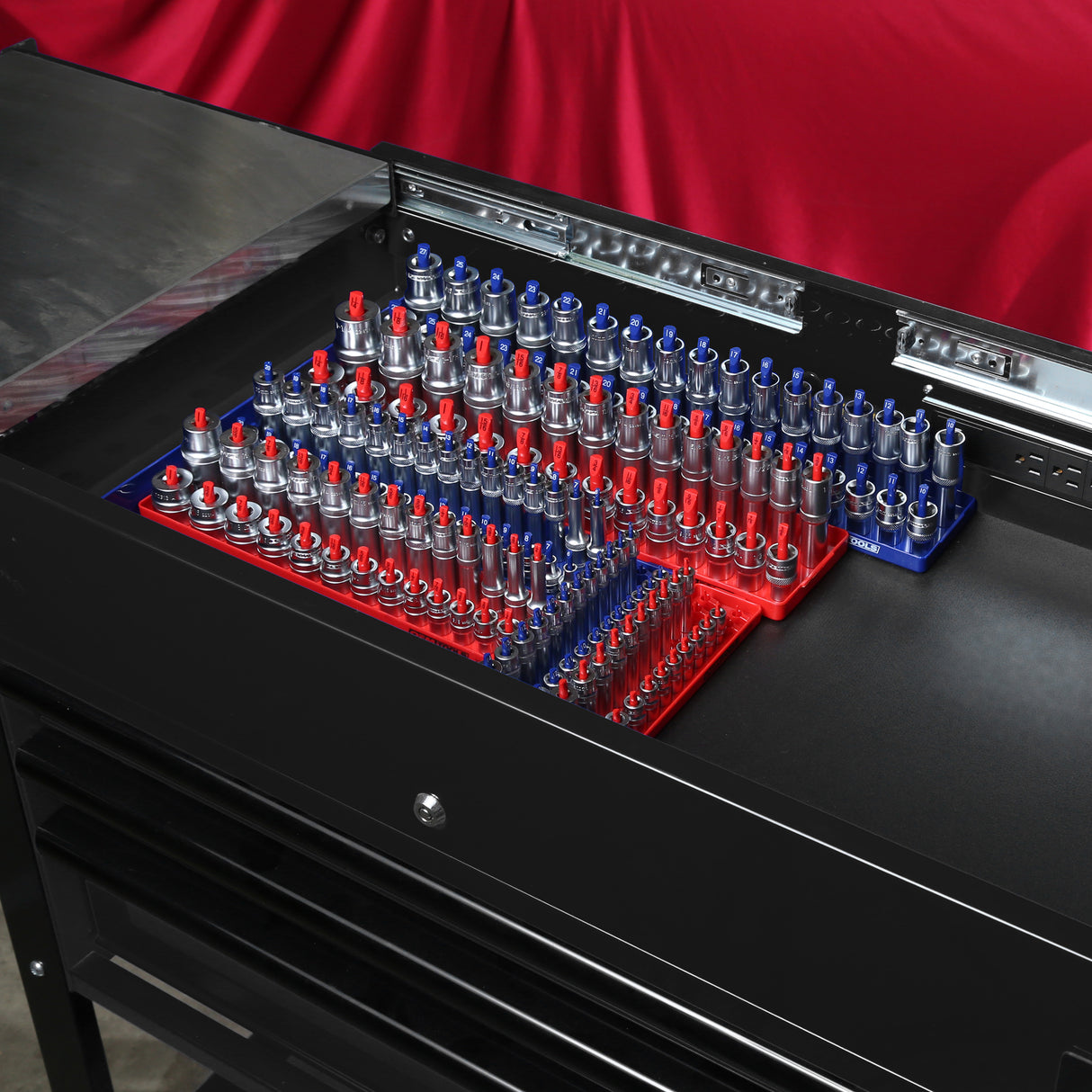 OEMTOOLS 22237 6 Piece SAE and Metric Socket Tray Set (Red and Blue) Additional Image 10