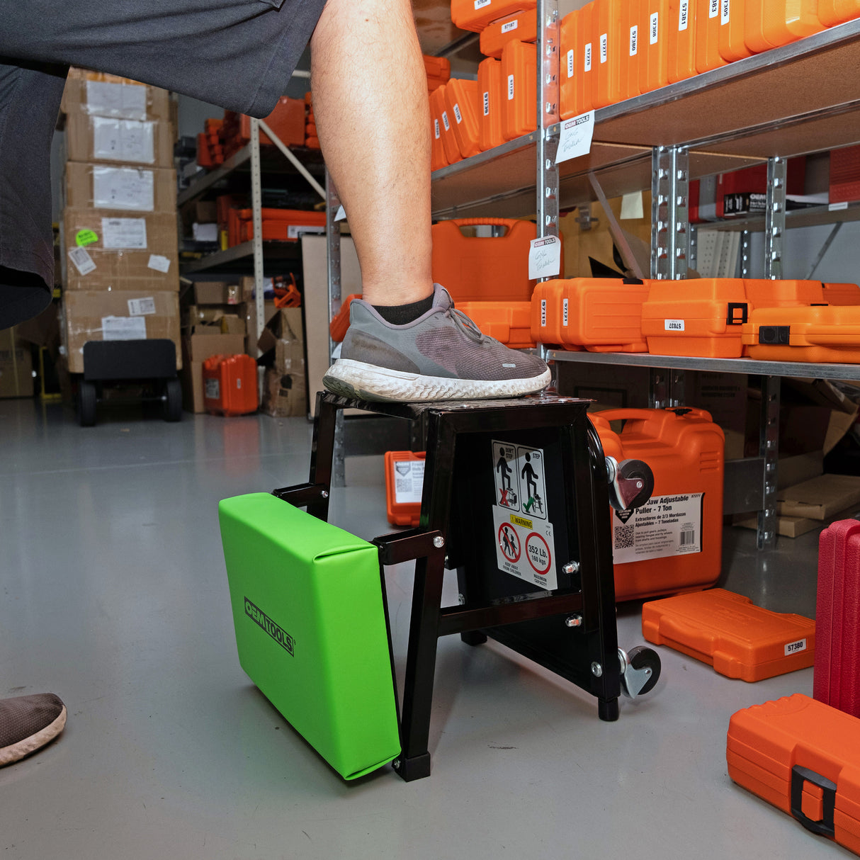 OEMTOOLS 24904 Workshop Seat and Step Stool Additional Image 5