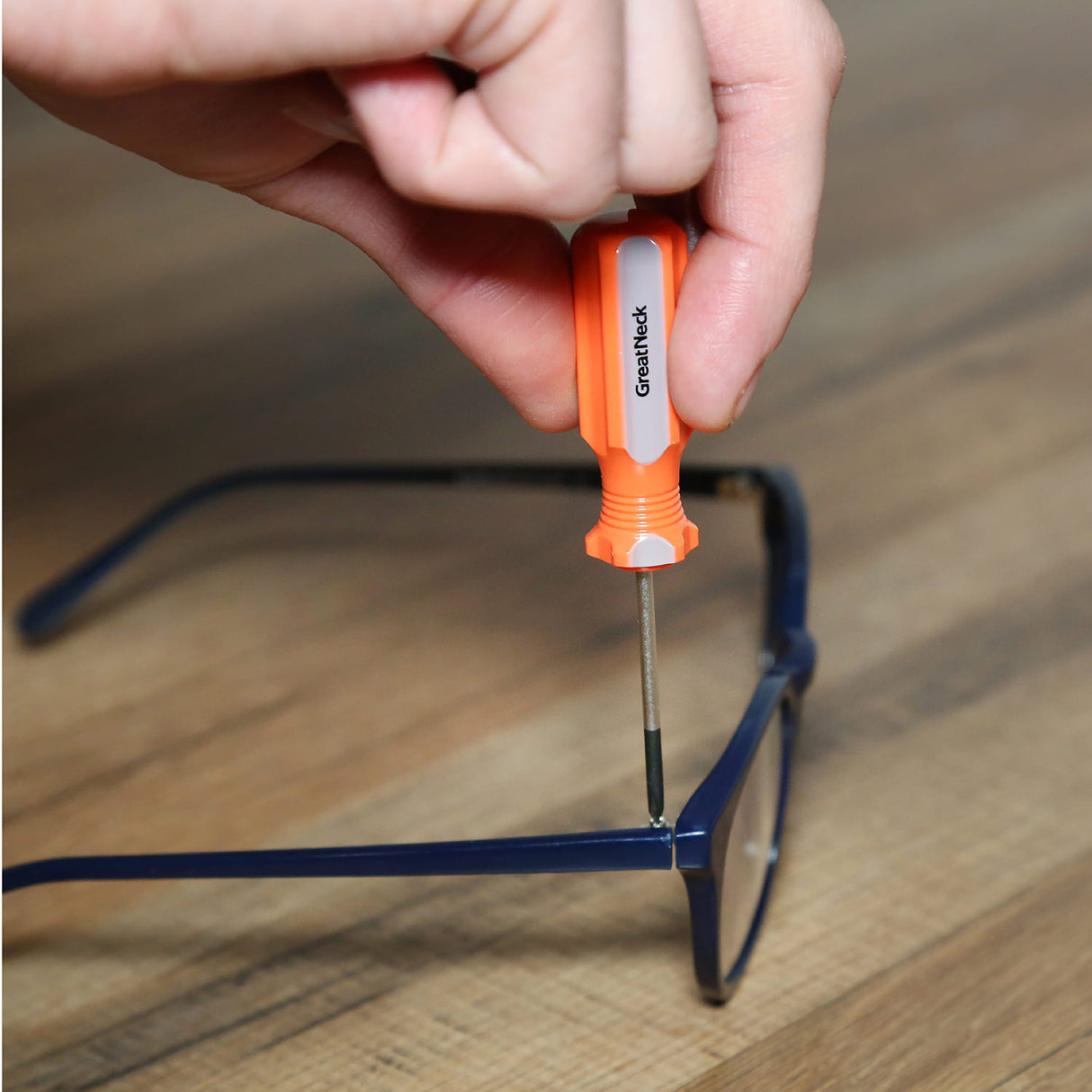 GreatNeck 73780 #0 and 1/8 Inch Pocket Screwdriver Set (2-Piece) Additional Image 8