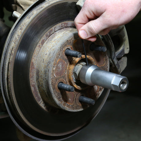 OEMTOOLS 37233 Axle Spindle Threading Set Additional Image 9