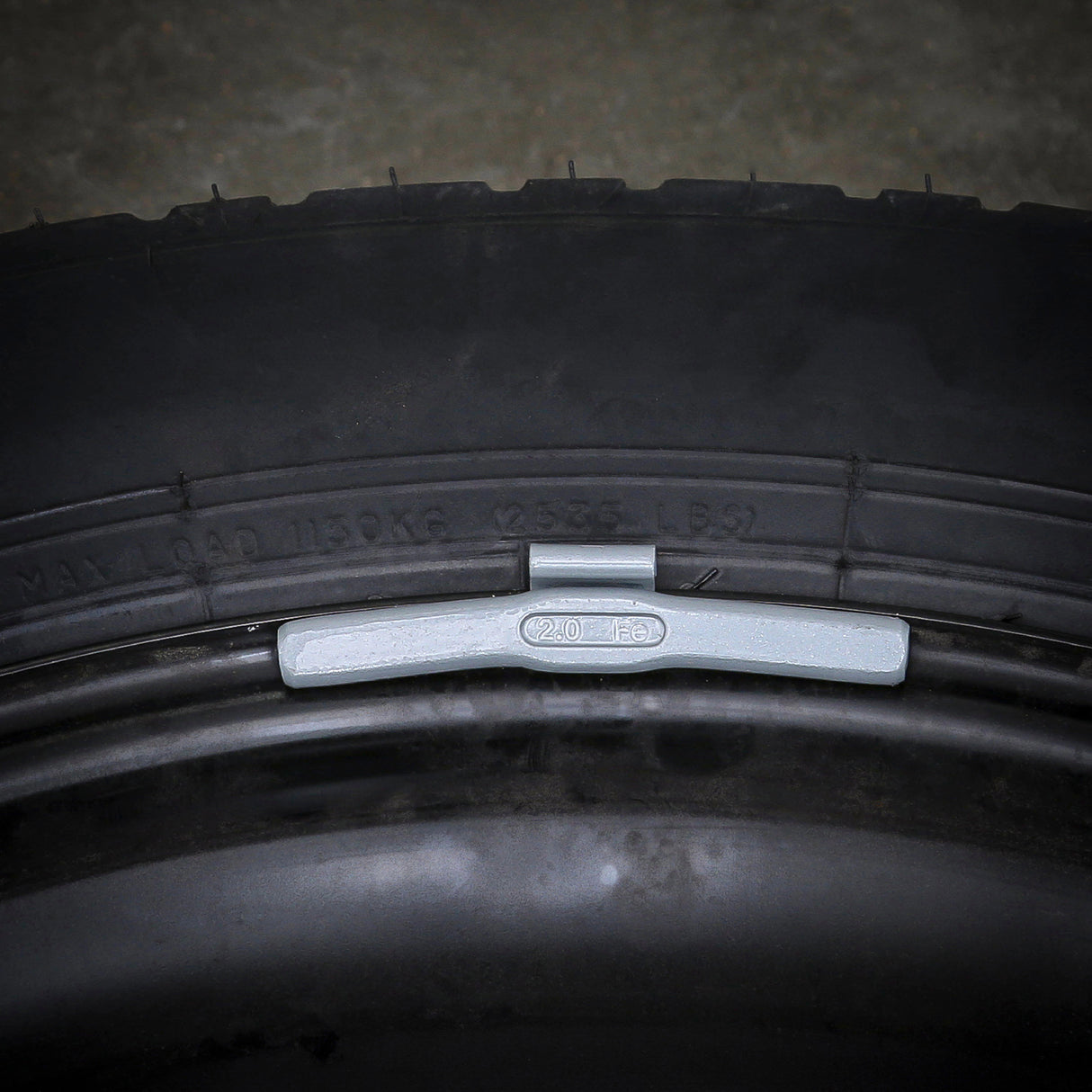 OEMTOOLS 23266 2.0 oz. T Style Steel Wheel Weight - 1 Box of 25 Additional Image 6