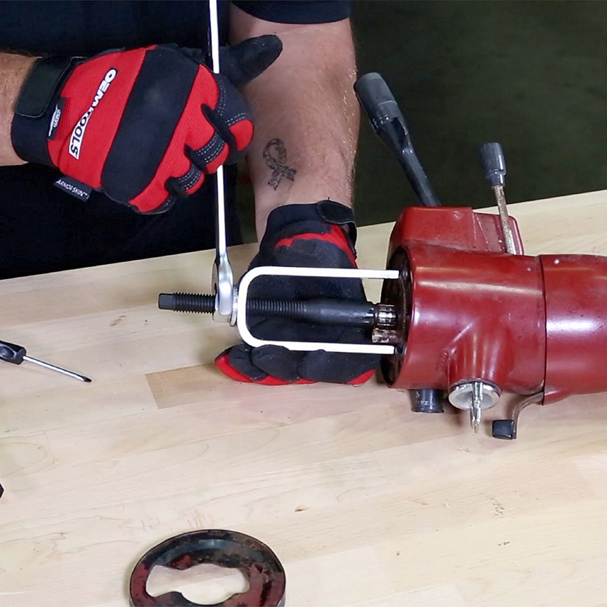 OEMTOOLS 37182 Steering Wheel Puller Additional Image 7