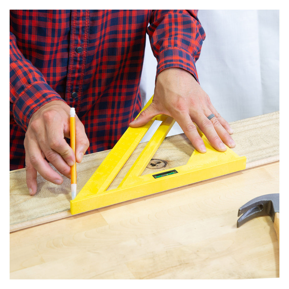 Mayes 20012 Polystyrene Angle Square (12 Inch) with Level Vial Additional Image 5