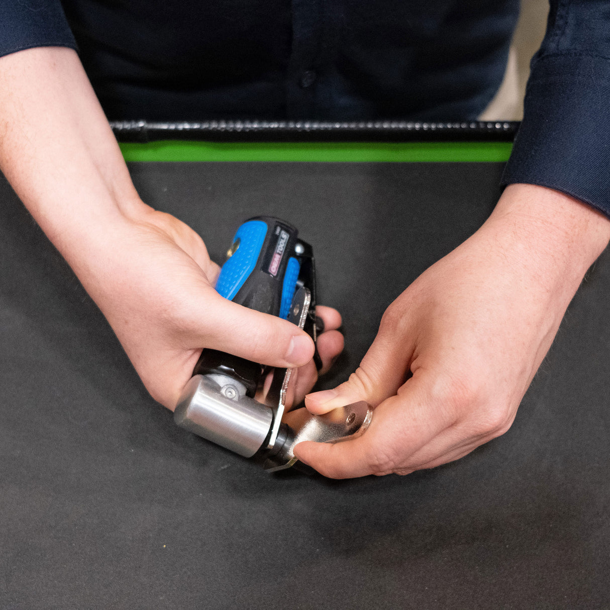 OEMTOOLS 24407 1/4 Inch Mini Angle Air Die Grinder Additional Image 5