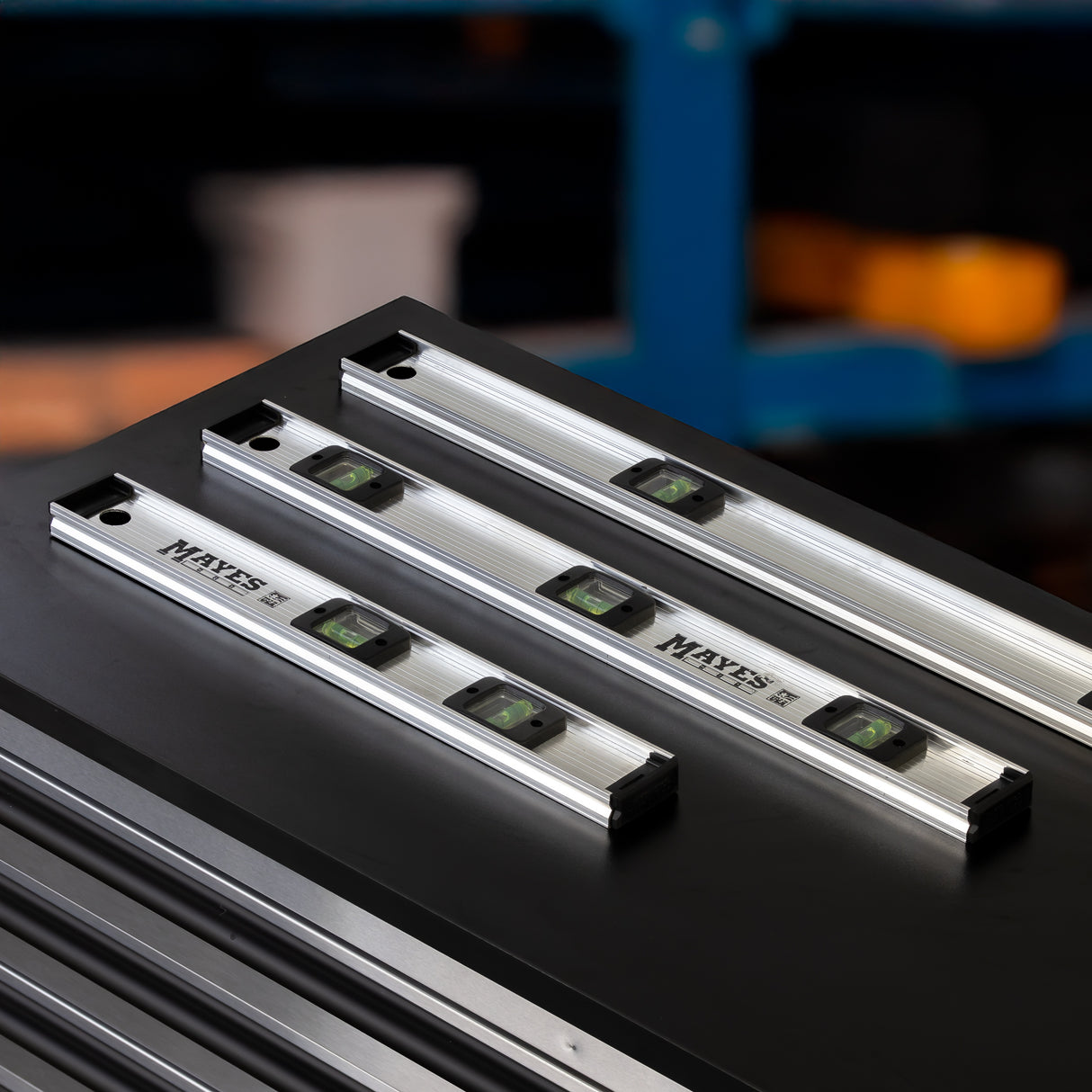 Mayes 10110 Aluminum I-Beam Level (18 Inch) Additional Image 10