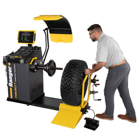 Ranger RB30T Heavy-Duty Truck Wheel Balancer with Adapter Kit Additional Image 1