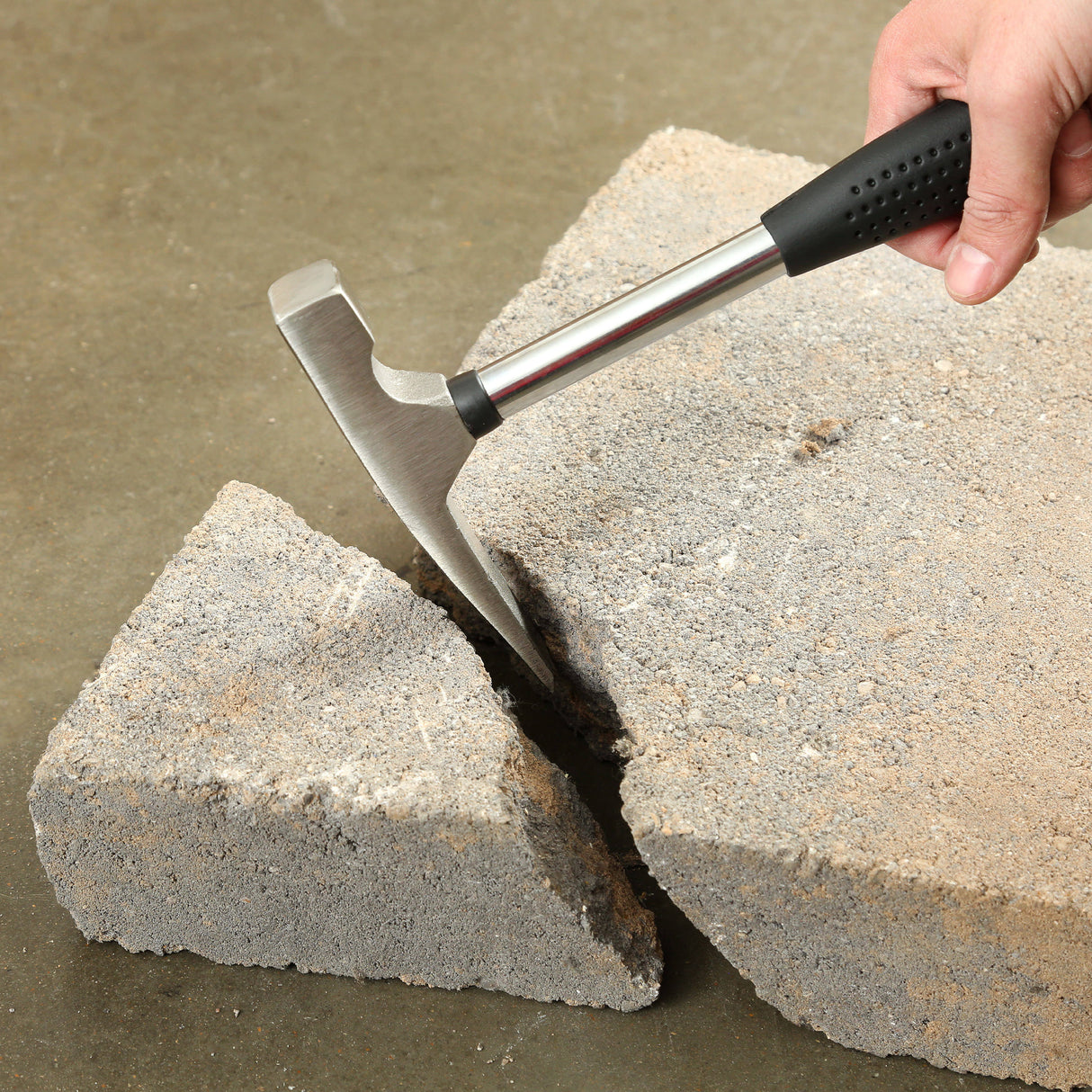 GreatNeck BR20 Brick Hammer (20 Oz.) Additional Image 7