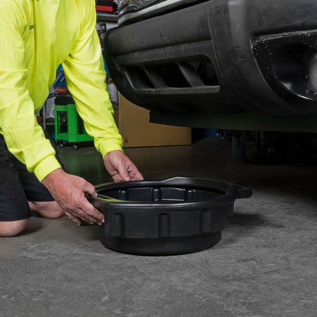 OEMTOOLS 87033 4 Gallon Oil Drain Pan - Black Additional Image 5